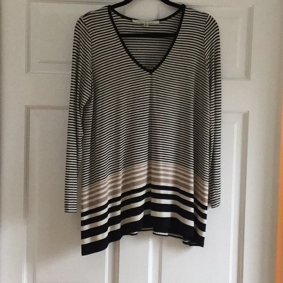 Max Studio Tops - Max Studio super soft striped tunic size small